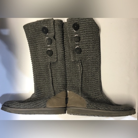 UGG Women’s Charcoal Grey Classic Cardy Knit Boot 5819 Size 9 - Picture 2 of 6